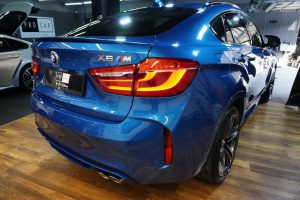 Korekta lakieru - onestep - błękitne BMW X5 22